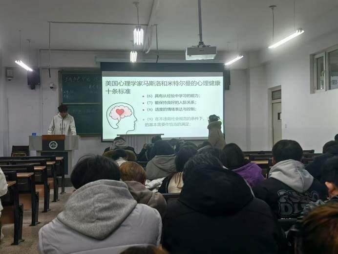 ZWB3HJY4AAQFA